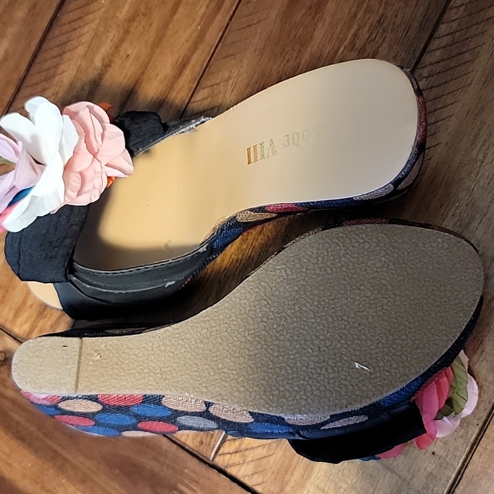 Code V111 Multi Color Wedges - image 5